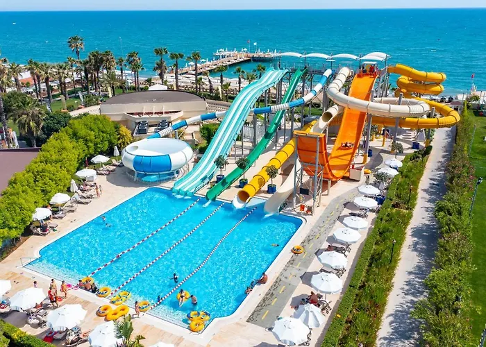 Central hotel: Bellis Deluxe Hotel & Heated For Winter Aqua Park